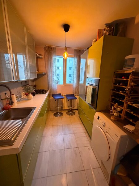 Nicolae Grigorescu, Titan, str. Rotunda, Scoala 195,