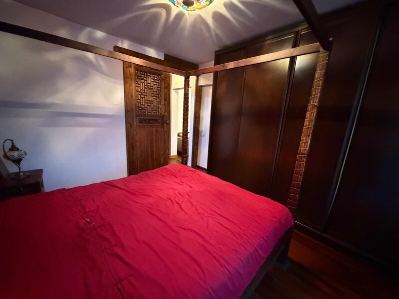 Nicolae Grigorescu, Titan, str. Rotunda, Scoala 195,